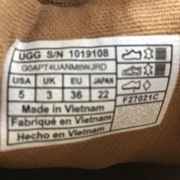 UGG Cas Slip-On Shoes Women's 5 Pre-Owned Great Shape - Picture 4 of 5